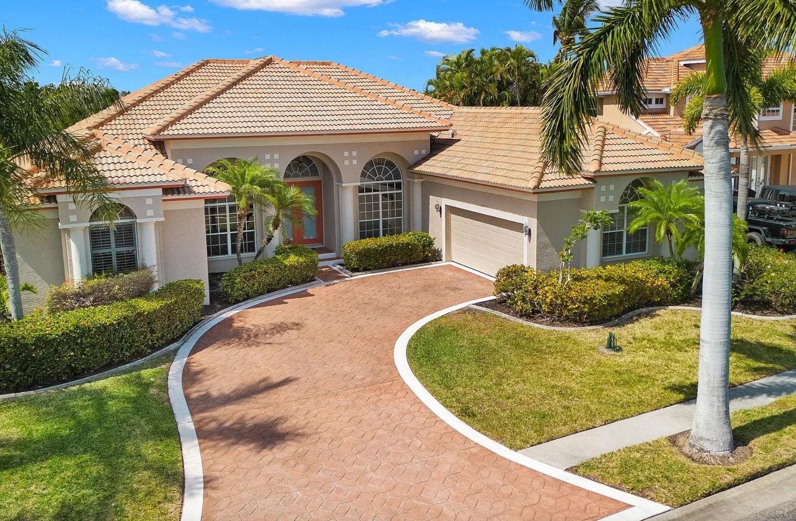 15860 Catalpa Cove Drive, Fort Myers