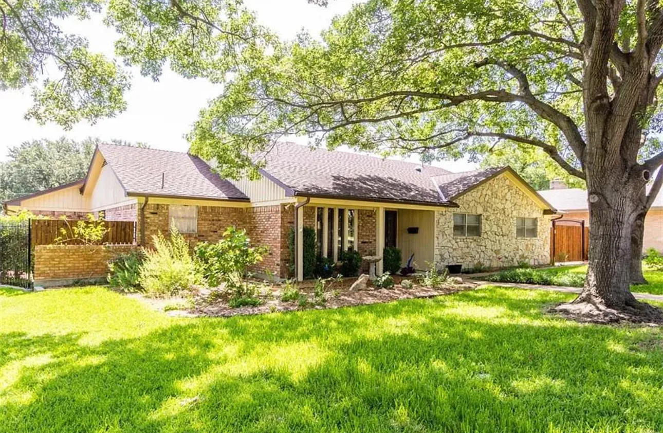 305 Cedar Creek Court, Fort Worth