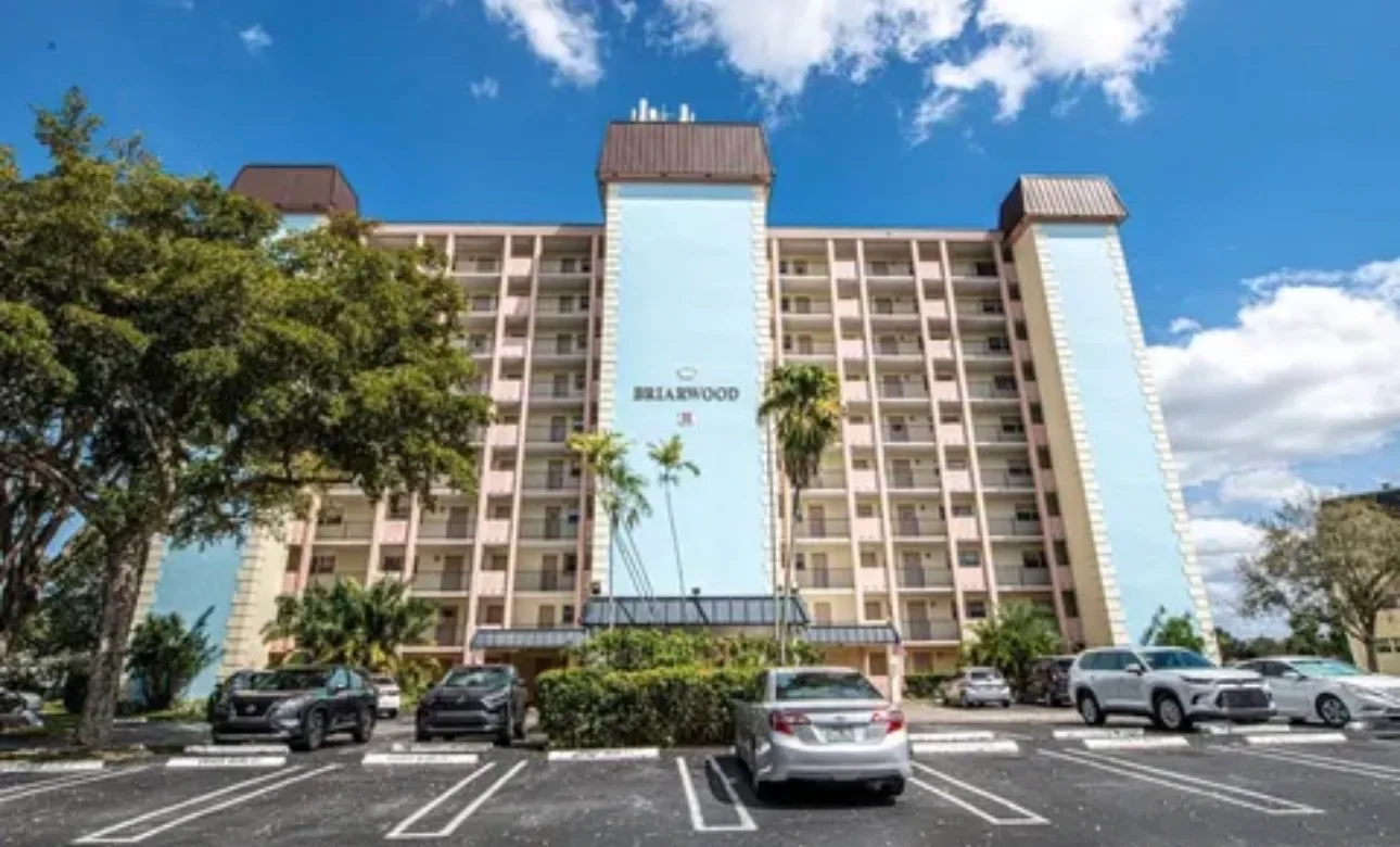 3575 Broken Woods Drive apt 303, Coral Springs