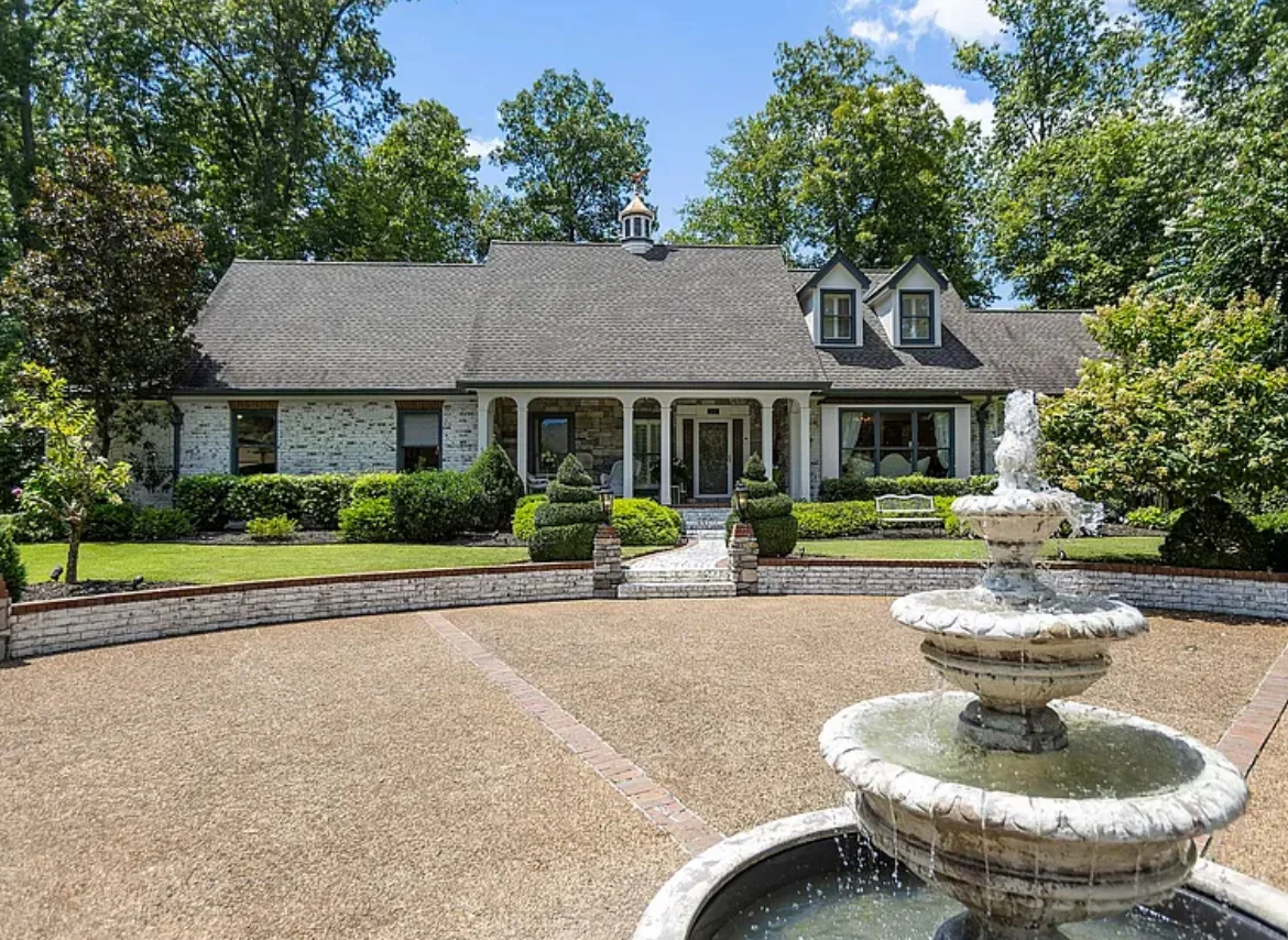 2211 Northwest Woodcreek Drive, Cleveland