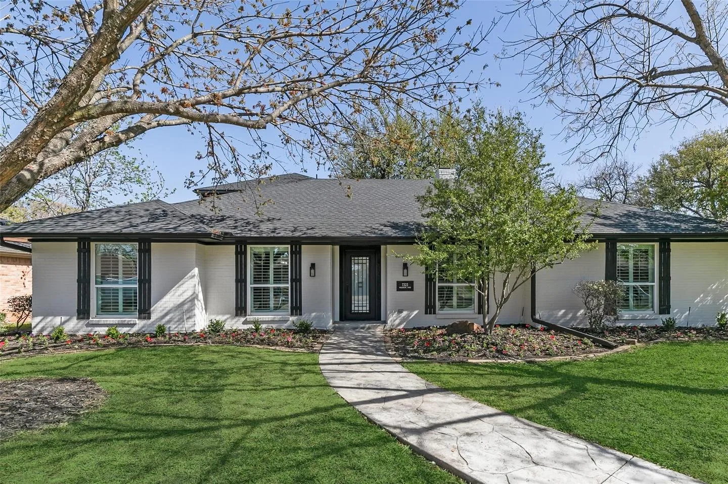 7323 Whispering Pines Drive, Dallas