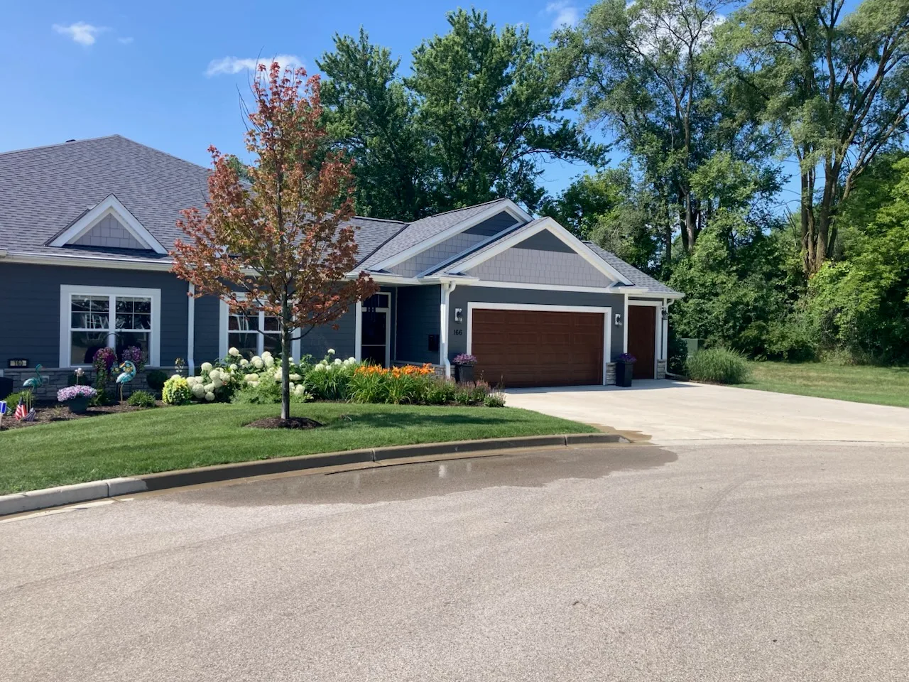 166 Phantom Lake Court, Mukwonago