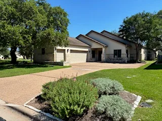 2422 Founders Circle, Spicewood