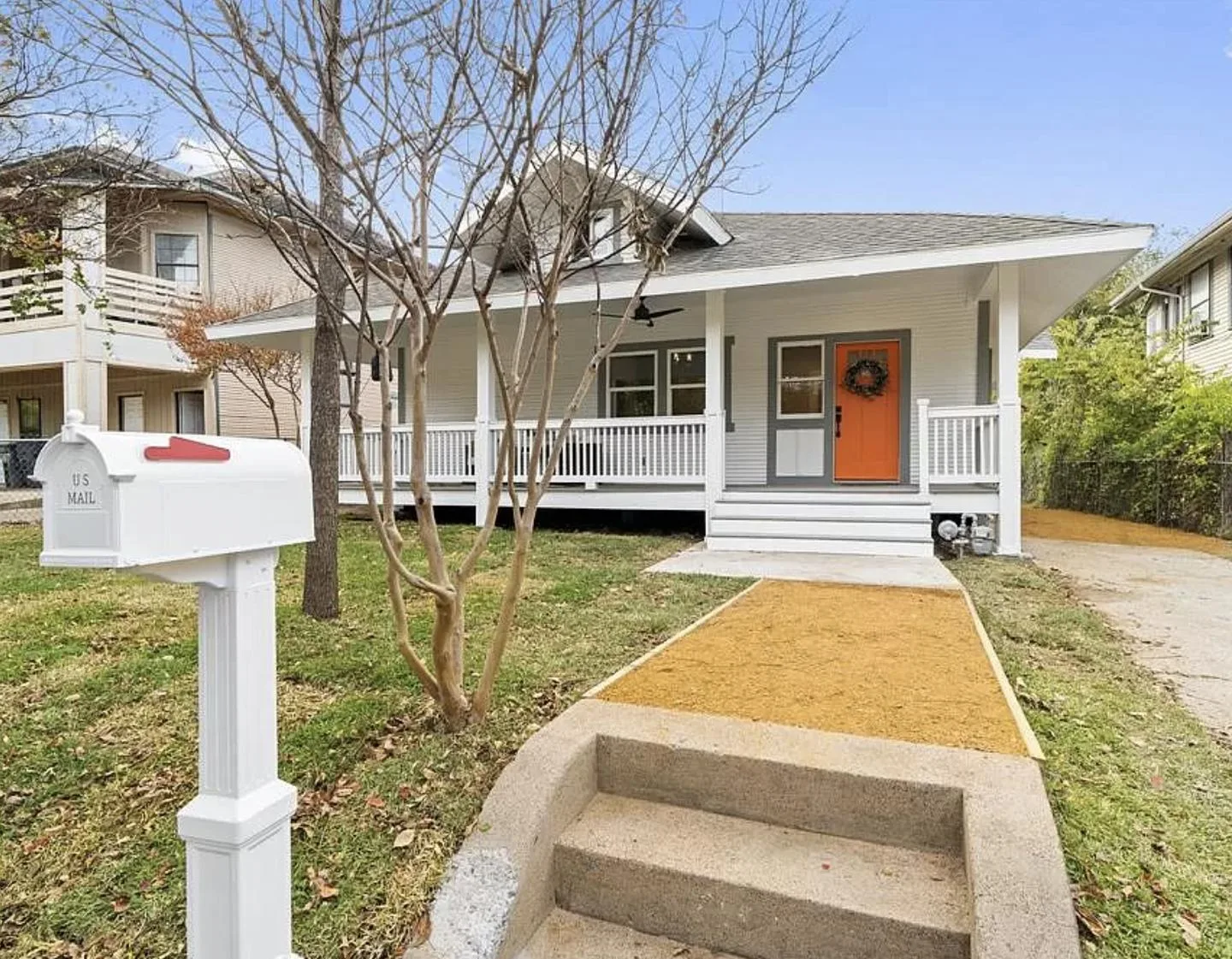 813 Elsbeth Street, Dallas